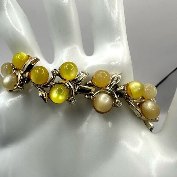 Yellow beaded vintage bracelet - Picture 6 of 9